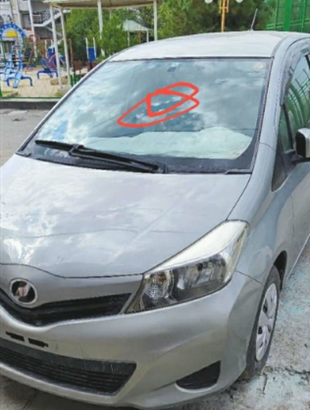 Лобовое стекло от Toyota Vitz 2011